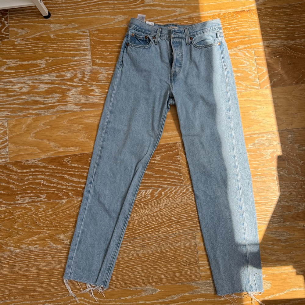 LEVIS WEDGIE JEANS